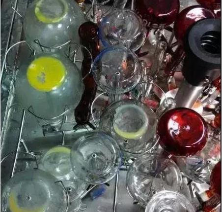 實(shí)驗(yàn)室洗瓶機(jī)真的值得買嗎？先聊聊一個實(shí)驗(yàn)員的親身經(jīng)歷